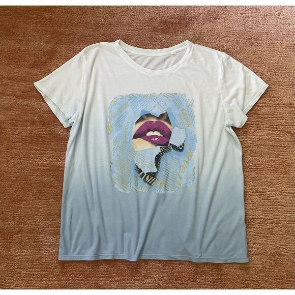 Women’s Smart Guess T-Shirt Lips Graphic Blue Ombre Size L - Picture 1 of 5